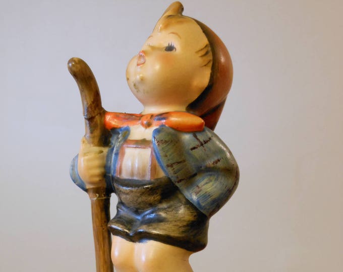 M.I Hummel Figurine: The Little Hiker #16 2/0 TMK2