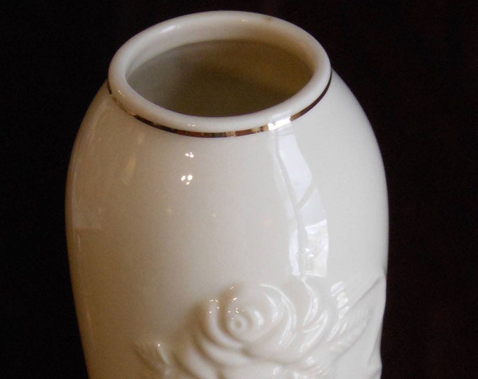 Lenox Embossed Bud Vase