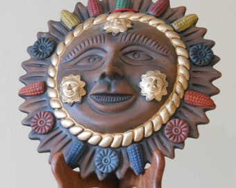 Reproduction d'un authentique visage solaire en terre cuite d'Inah