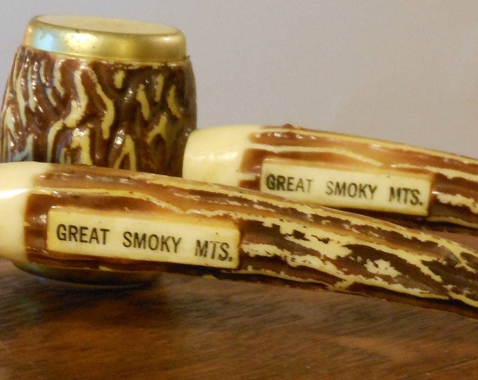 Vintage Pipes Salt and Pepper Shakers: Great Smoky Mts.