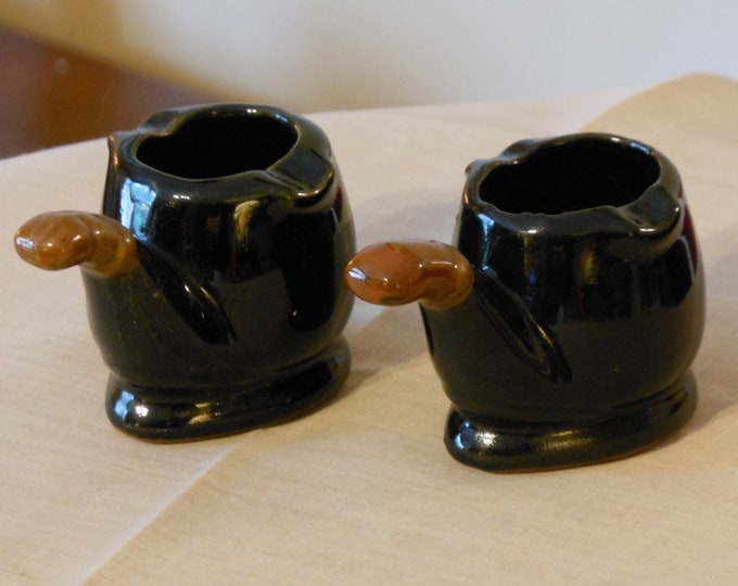 A Pair of Pipe Ash Trays