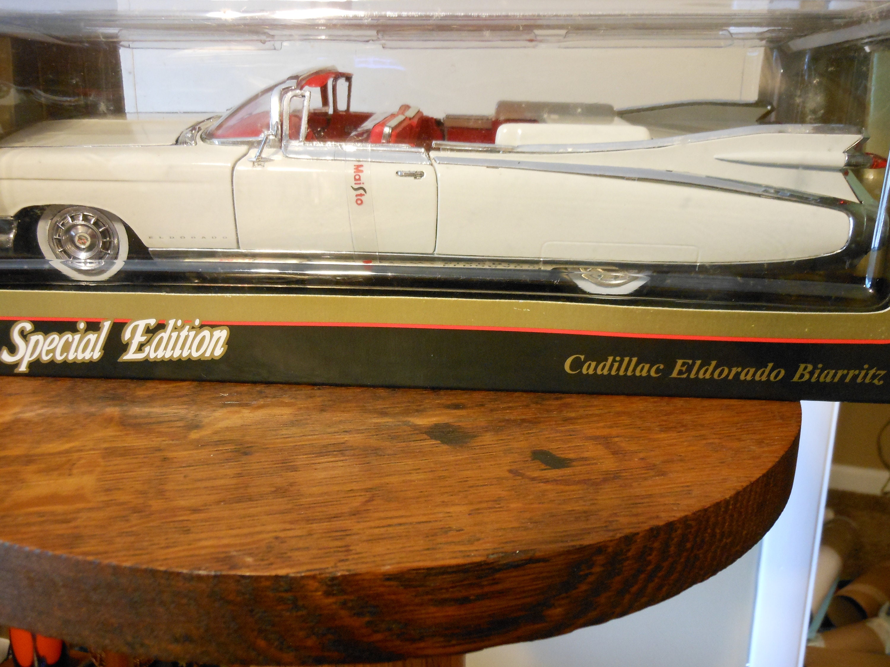 Amazon.com: 1959 Cadillac Eldorado Biarritz diecast Model