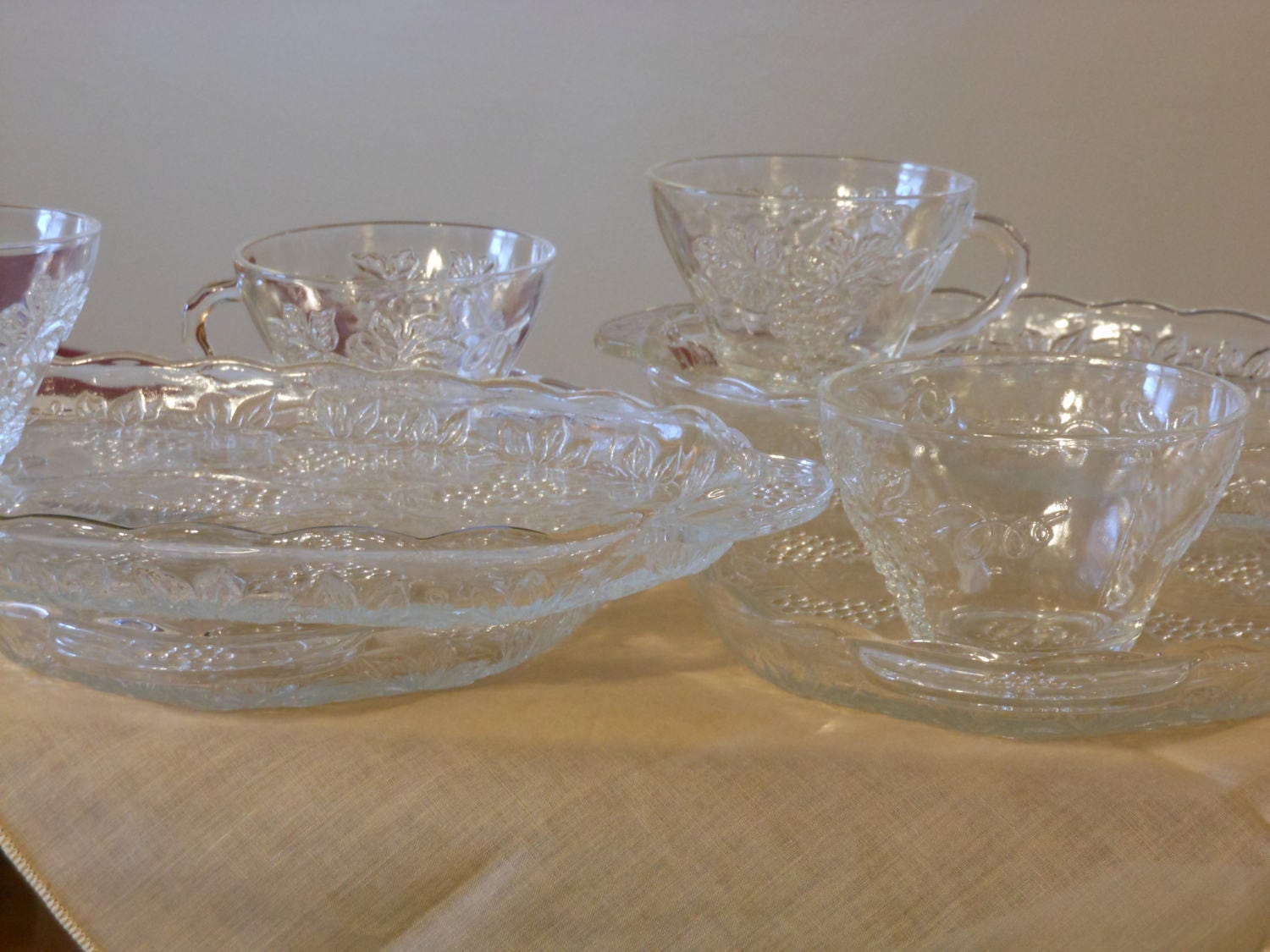 Four Vintage Indiana Glass Luncheon Plates w/ Matching Cups (Grape Pattern)