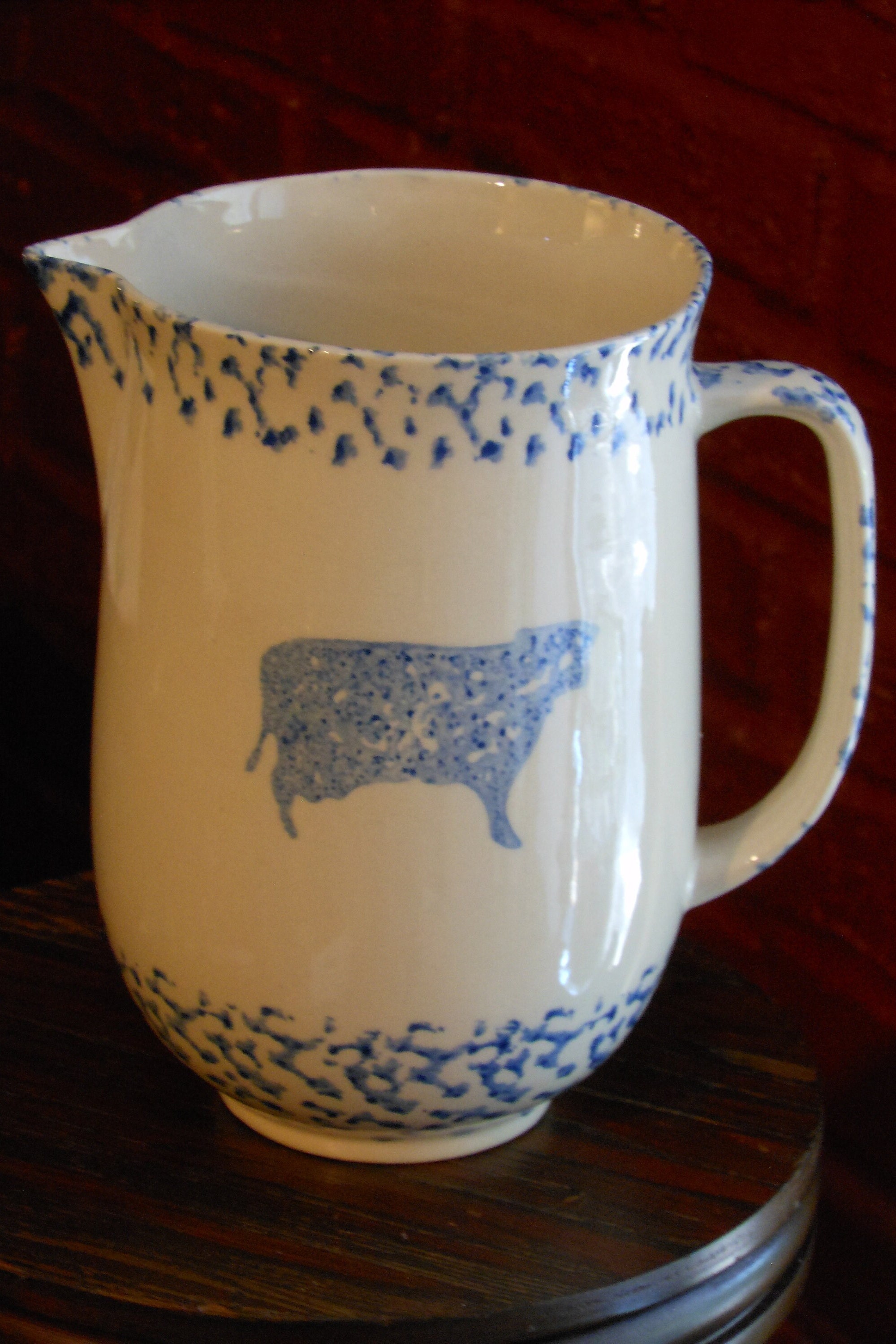 Tienshan Stoneware Folk Craft Sponge Cow/Heart 1Quart Pitcher