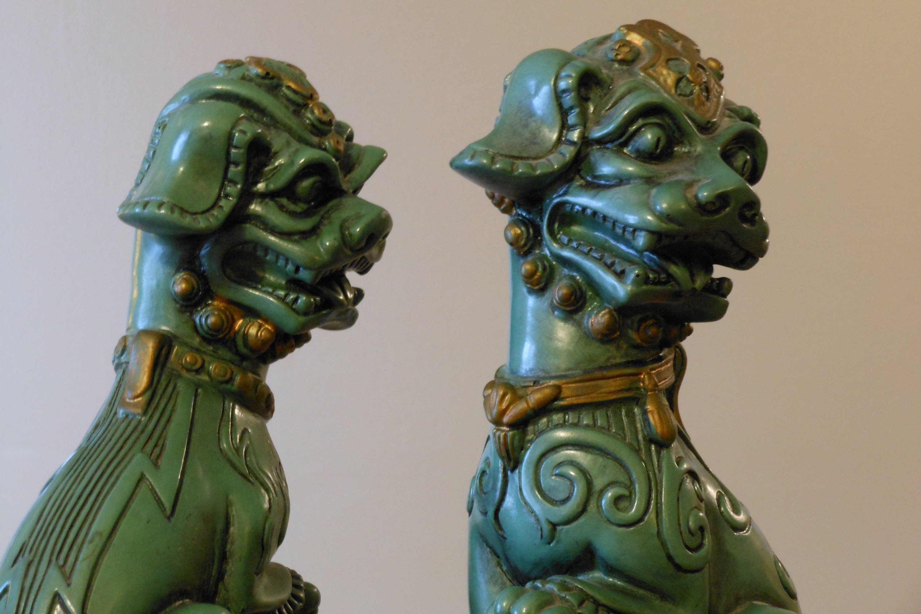 resin foo dogs