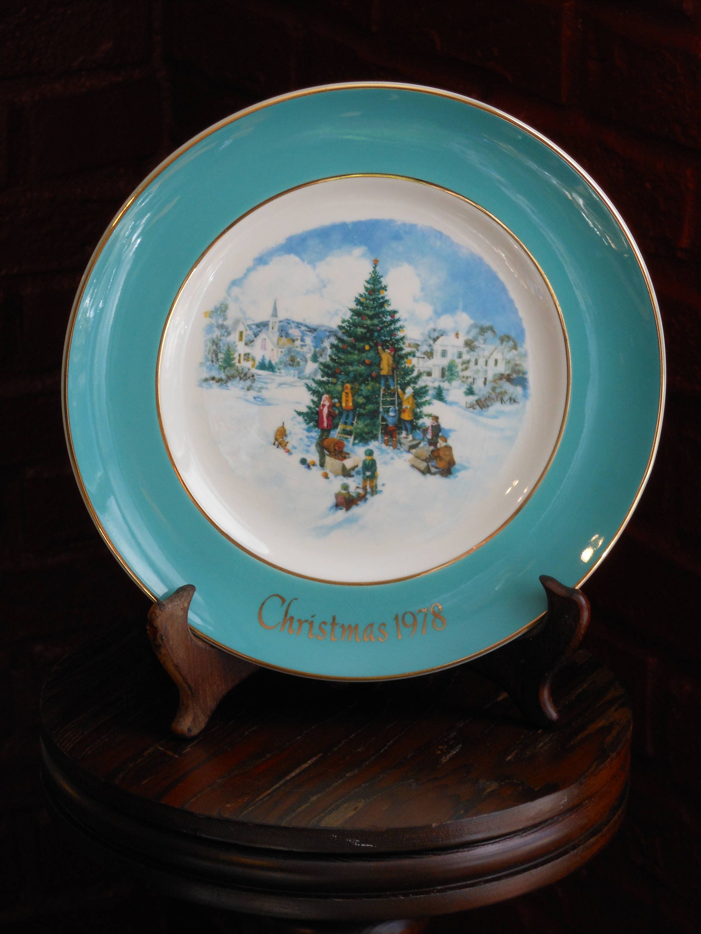Series of Seven Avon Christmas Plates by Enoch Wedgwood (England)