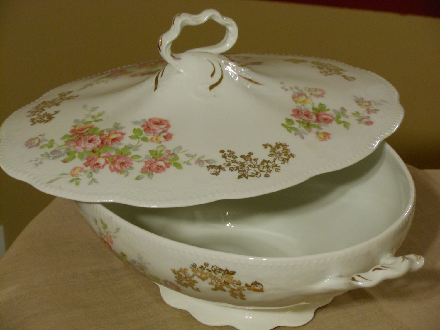 Antique Homer Laughlin The Angelus Pattern Vegetable Bowl with Lid