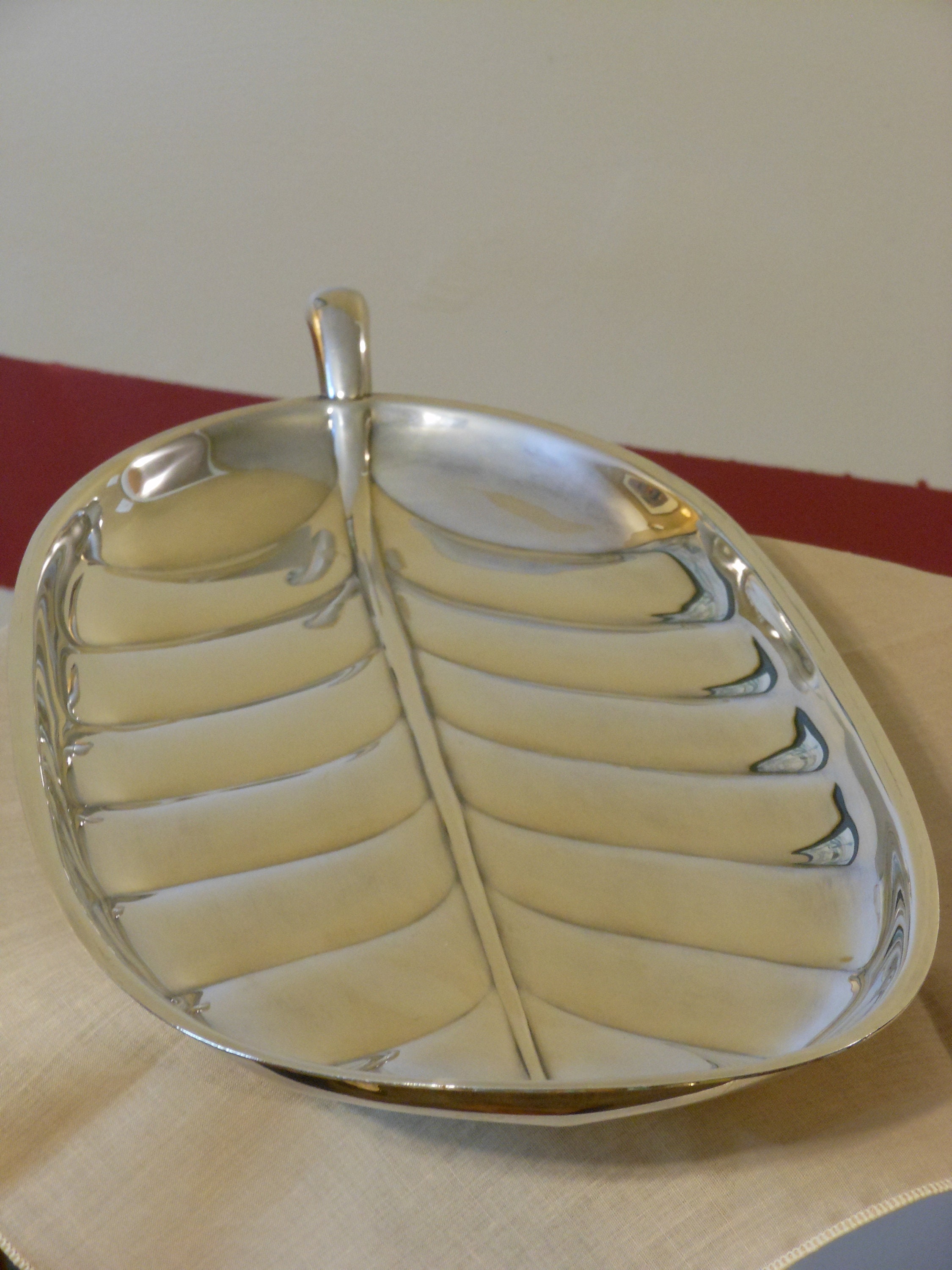 International Silver Company 17 Banana Leaf Serving Tray