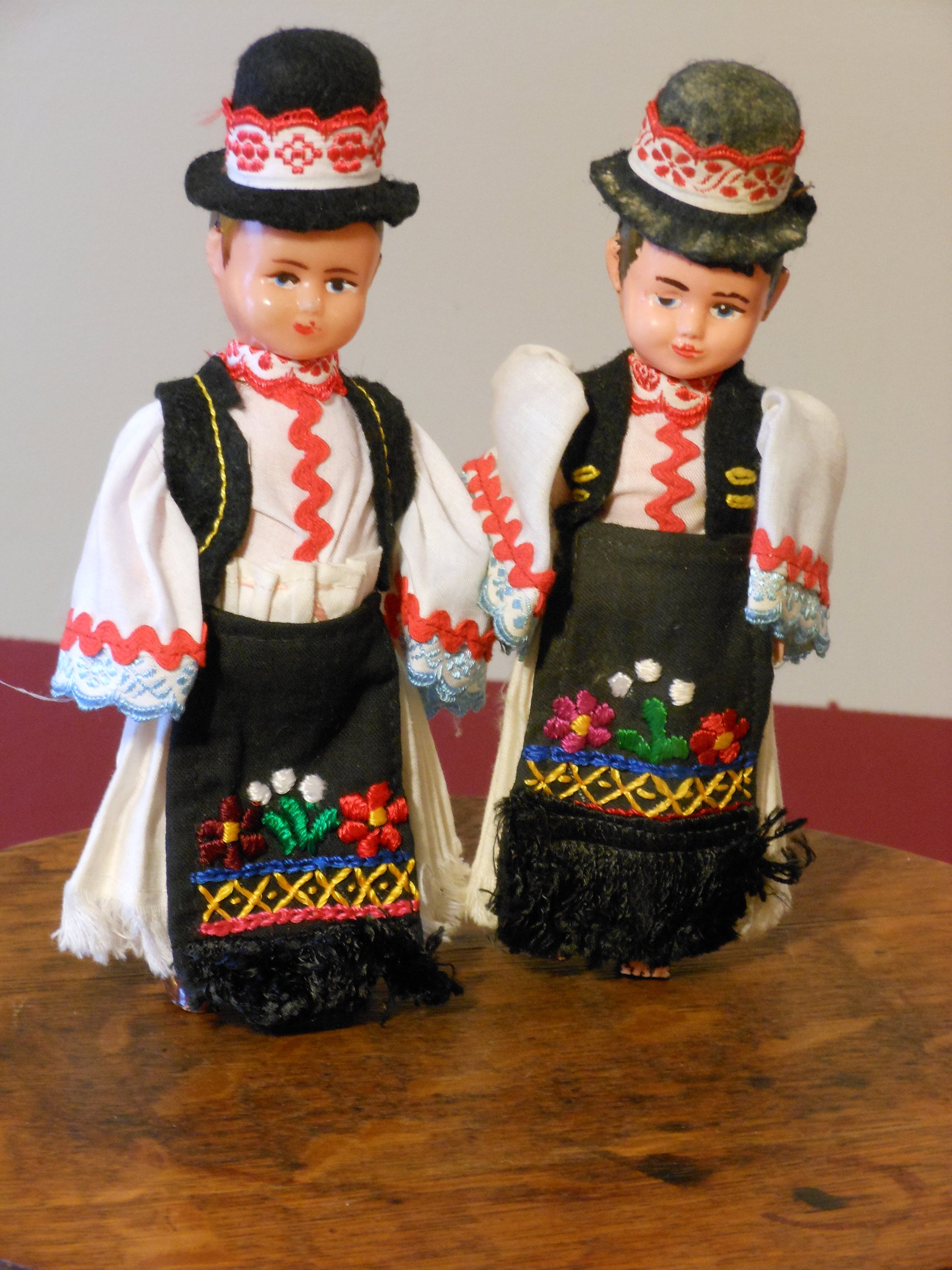 Matyo Dolls: Hungarian Boys. Composition and cloth.