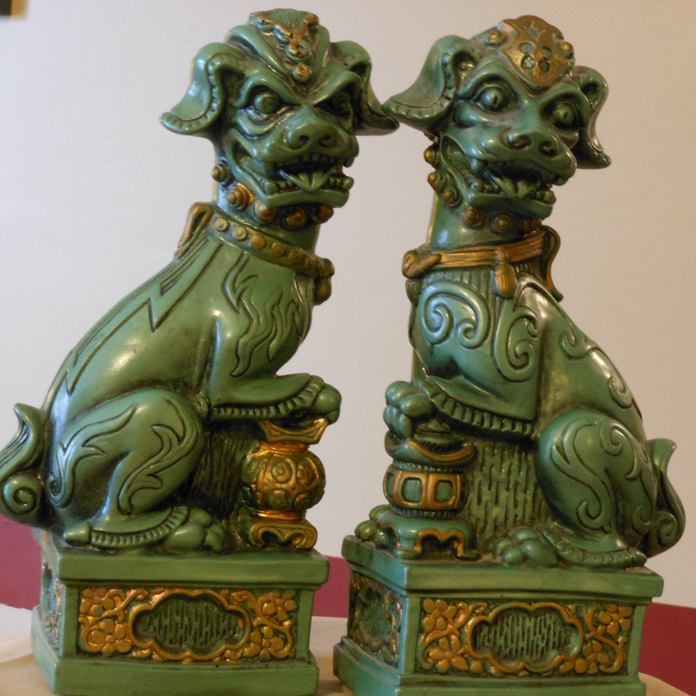 resin foo dogs