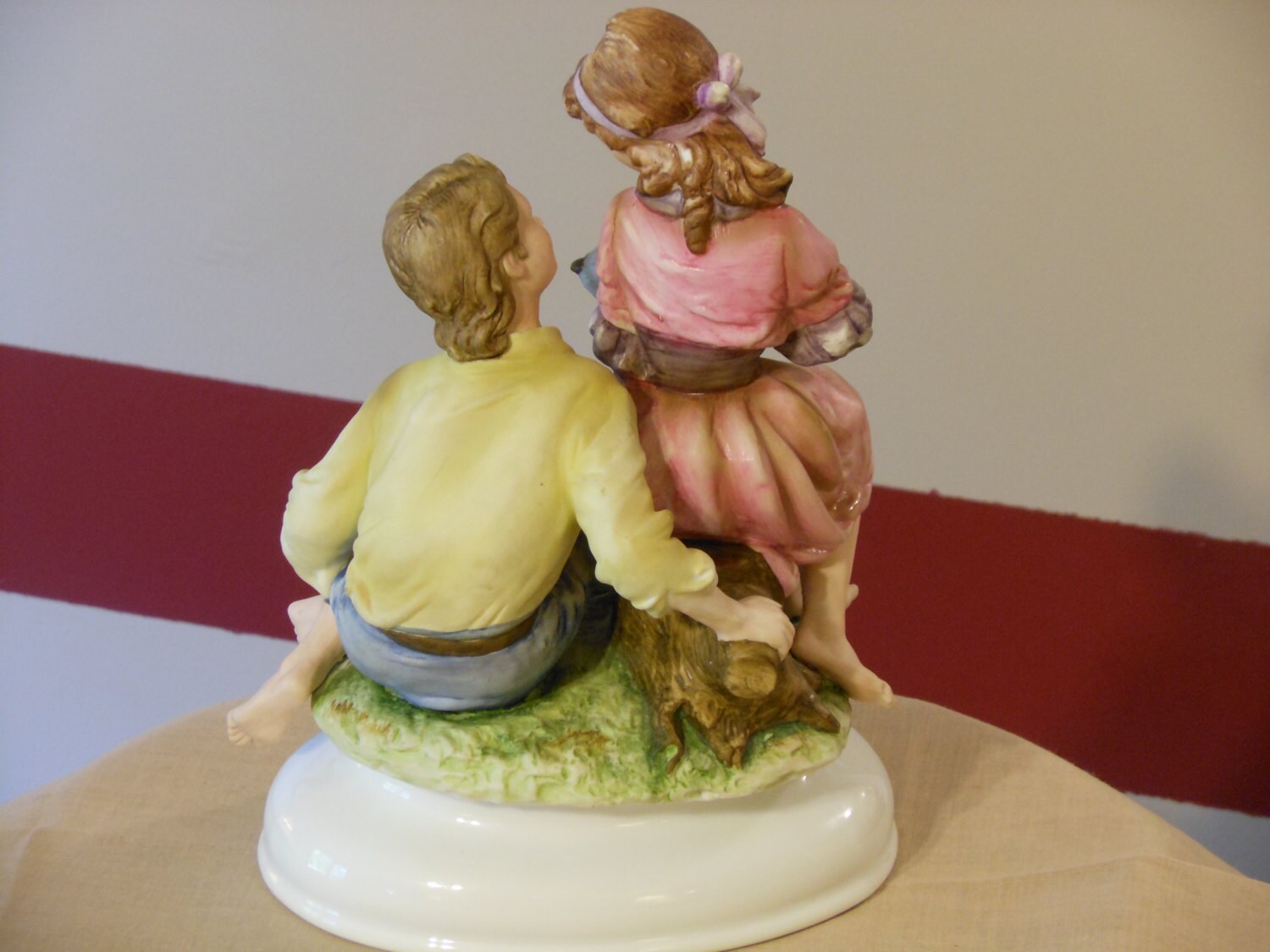 Napcoware Classic Gallery C-7636 Figurine (RESERVED for Nawal)