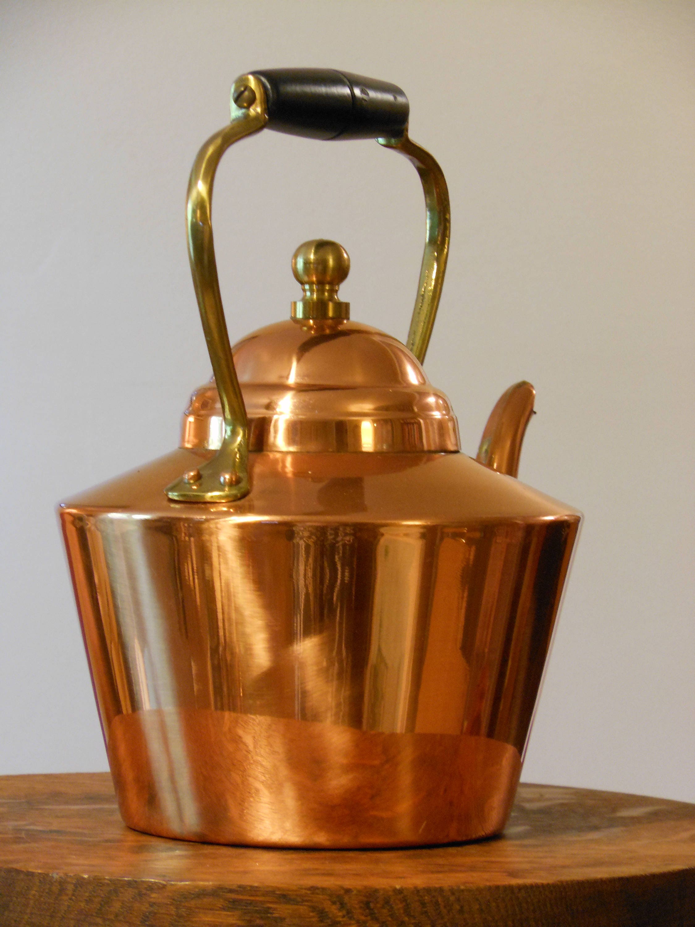 Copper Tea Kettle. Made in Portugal.