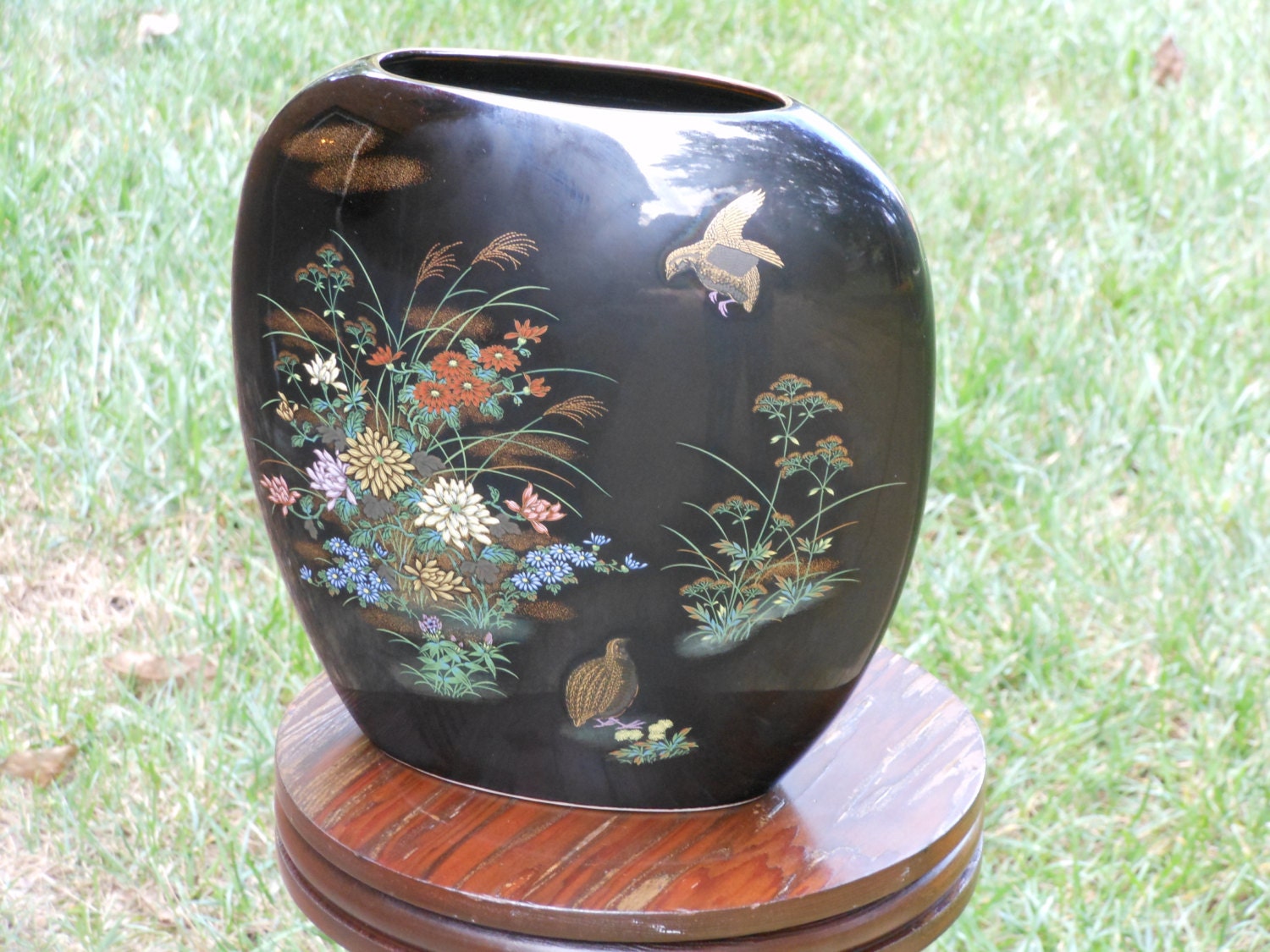 High Gloss Black Yamaji Vintage Vase