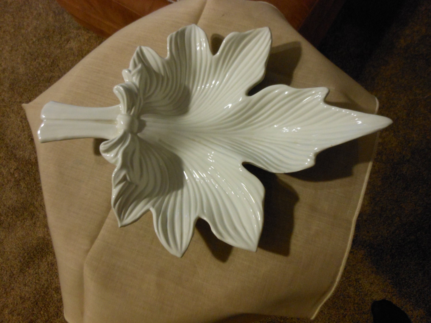 Italian LeafShaped Candy Dish