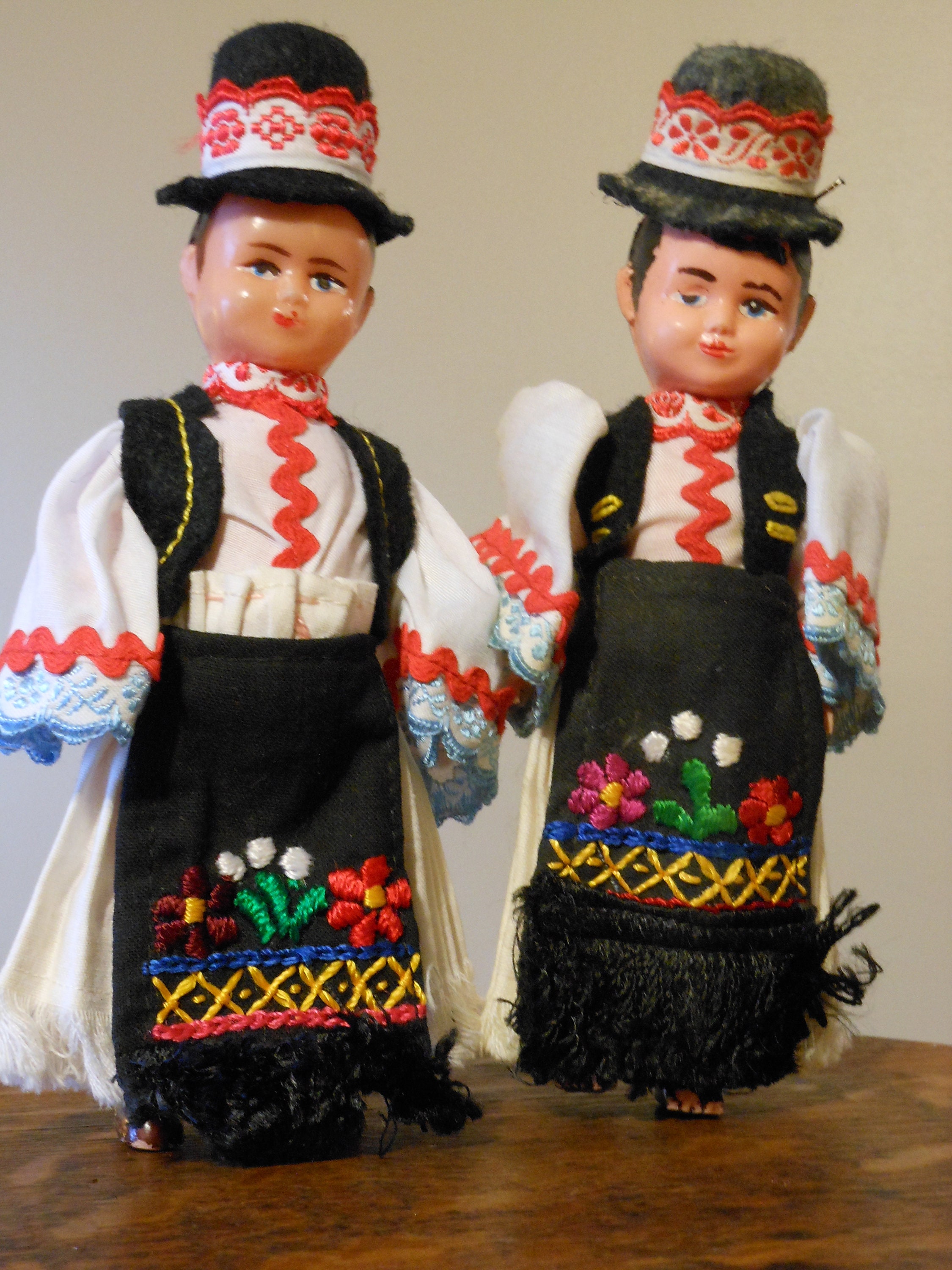 Matyo Dolls: Hungarian Boys. Composition and cloth.
