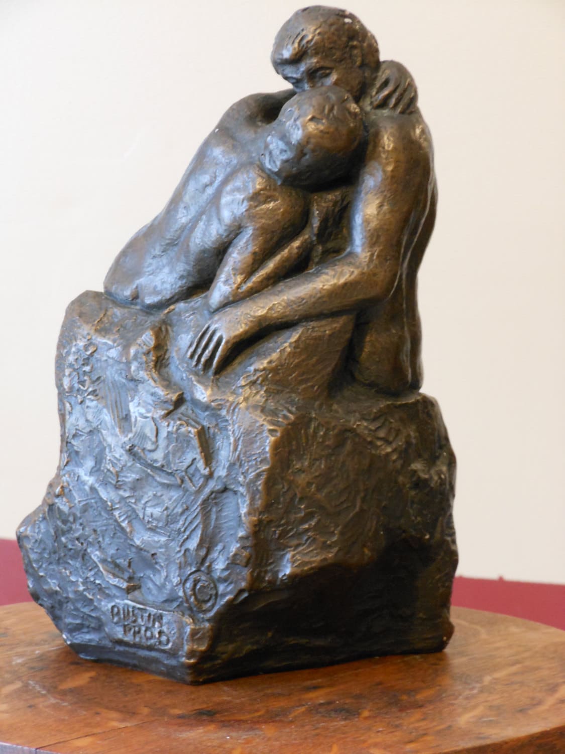 KISSING LOVERS David Fisher Sculpture Austin Productions 20