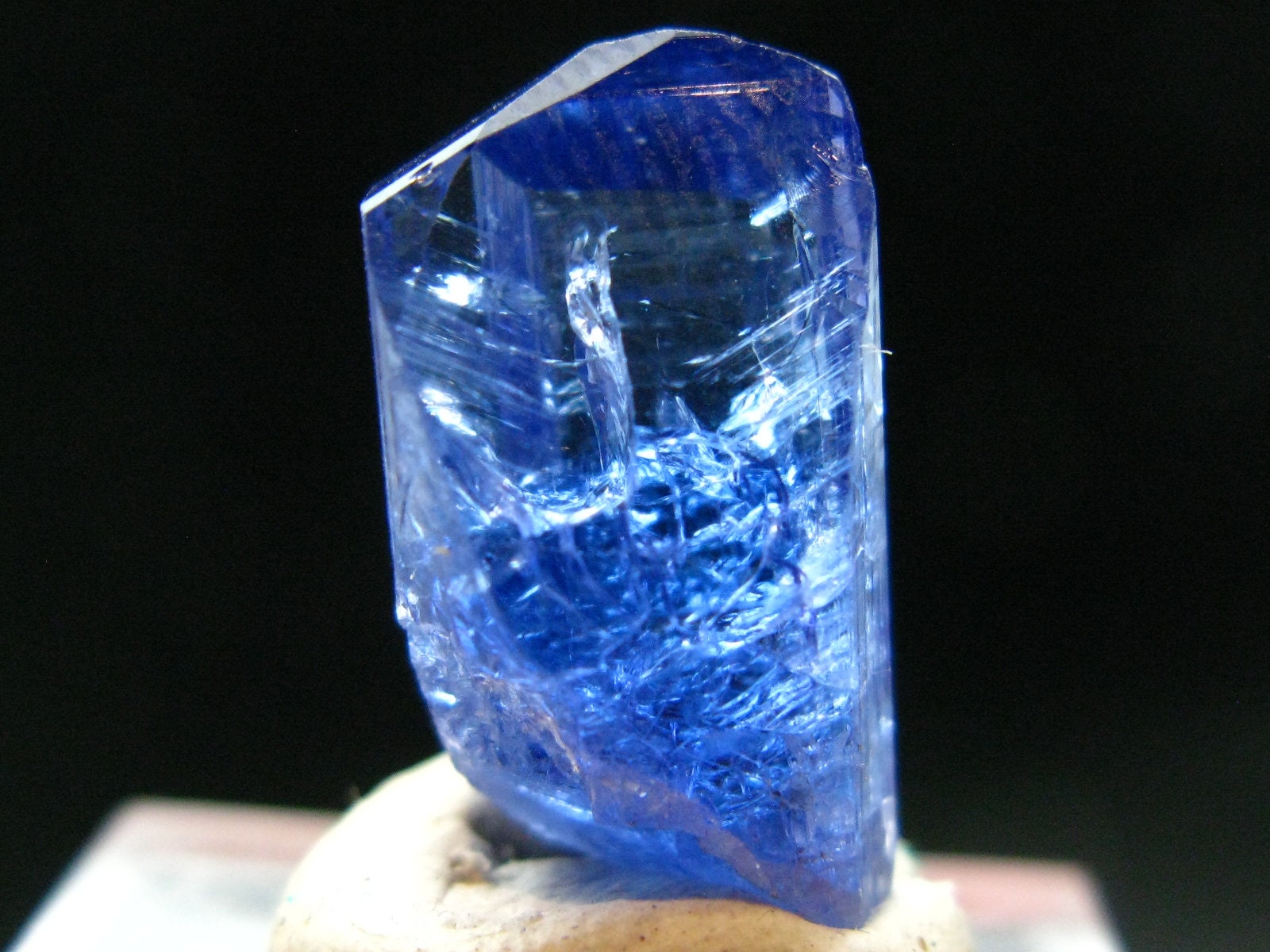 Stunning Gem Tanzanite Zoisite Crystal From Tanzania 22.60 Carats
