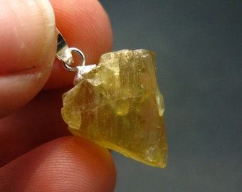 Ciondolo in argento con cristallo Heliodor (berillo giallo) dal Brasile - 0,9" - 2,46 grammi