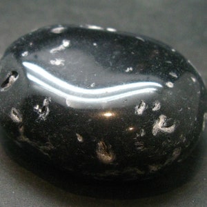 Cintamani Pearl of Fire Tumbled Stone from Indonesia - 1.9" - 57.32 Grams