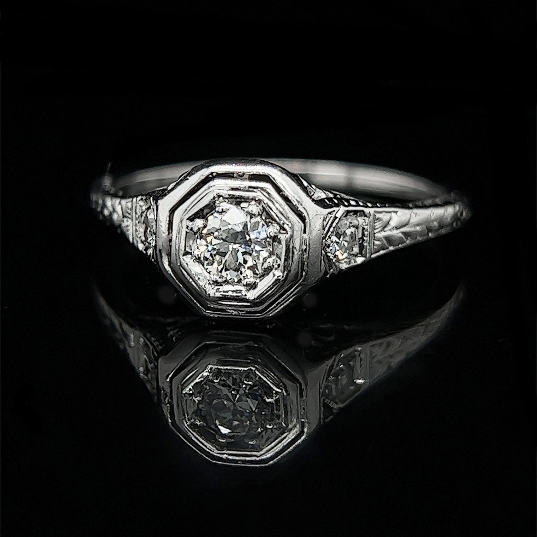Art Deco .18ct. Diamond Antique Engagement Fashion Ring 18K
