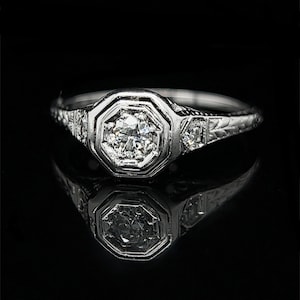 Art Deco .18ct. Diamond Antique Engagement - Fashion Ring 18K White Gold - J36430