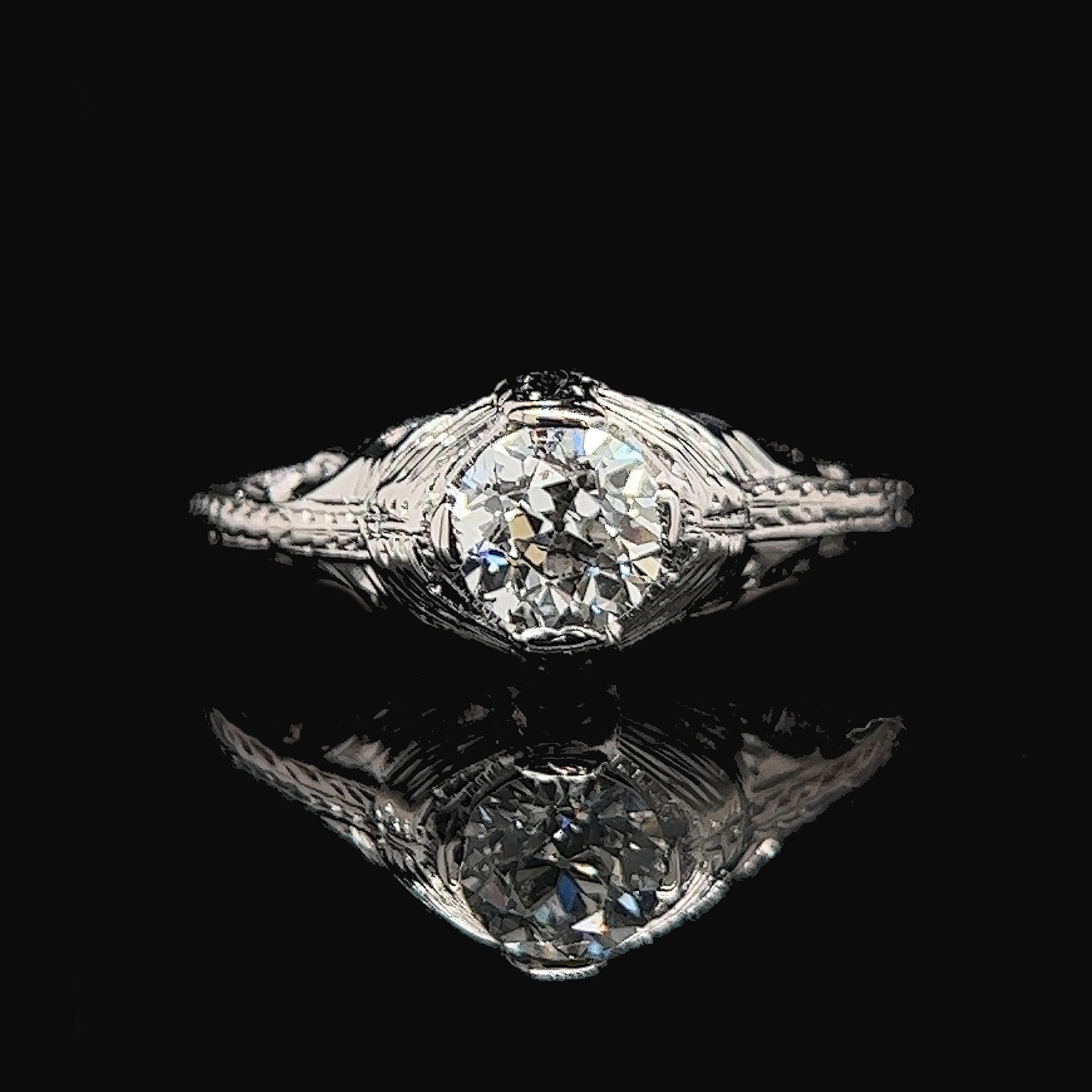 Art Deco .60ct. Diamond Antique Engagement Fashion Ring 18K Art Deco .60ct. Diamond Antique Engagement Fashion Ring 18K