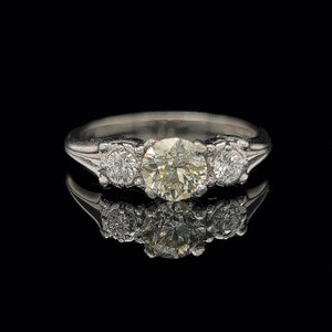 0.70ct. Diamond Vintage Engagement - Fashion Ring Platinum - J39856