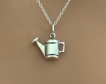 Colar com pingente de regador 3D em prata de lei: presente para jardineiro.