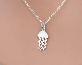 Sterling Silver Jellyfish Pendant Necklace: Flat Charm