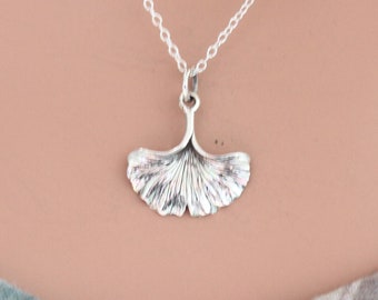 Sterling Silver Ginko Leaf Charm Necklace, Silver Ginko Leaf Charm Necklace, Ginko Leaf Charm Necklace, Ginko Leaf Pendant Necklace