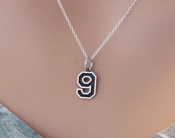 Silver necklace 【2/9号室】 V-19925015_2_565.jpg?pristine=true