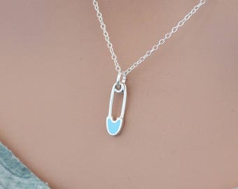 Collier de charme sterling d’épingle bleue de bébé d’argent, collier de charme de bébé garçon, cadeau pour maman à être, collier pour maman à être, collier de douche de bébé