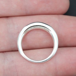 Sterling Silver Tapered Circular Ring, Silver Tapered Circular Ring, Tapered Circular Ring, Silver Circular Ring, Silver Circle Ring