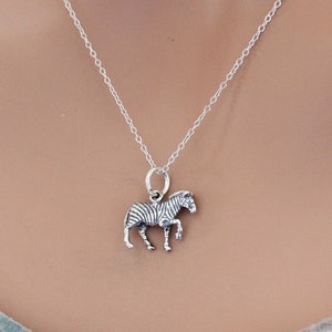Sterlingzilveren realistische zebra-bedelketting, sterlingzilveren 3D-zebra-bedelketting, zilveren zebra-bedelketting, zebra-bedelketting