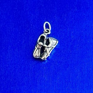 Sterling Silver Oxidized Track Shoes Charm, Silver Oxidized Track Shoes Pendant, Silver Oxidized 3D Track Shoes Charm, Track Shoes Charm