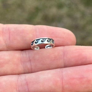 Sterling Silver Oxidized Waves Toe Ring, Silver Oxidized Waves Toe Ring, Oxidized Waves Toe Ring, Silver Waves Toe Ring, Waves Toe Ring