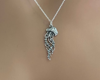 Sterling Silver Jellyfish Necklace: Detailed Ocean Jewelry