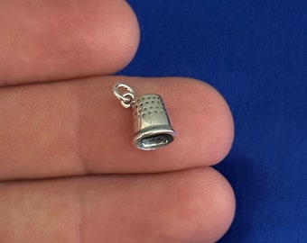Charm dé à coudre 3D en argent sterling