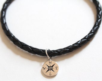 Sterlingzilveren kleine kompasbedel op zwart leren gevlochten armband