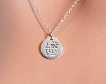 Halskette mit Pfotenabdruck aus Sterlingsilber: Das perfekte Geschenk für Tierliebhaber