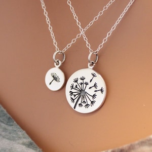Maskroshalsband i sterlingsilver med berlocker: Önskesmycken för mor och dotter