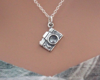 Sterling Silver Camera Charm Necklace, Silver Camera Necklace, Photographer Necklace, Photography Necklace, Gift for Photographer, Camera