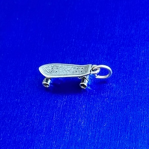 Sterling Silver Oxidized 3D Moveable Skateboard Charm, Silver Oxidized 3D Moveable Skateboard Pendant, Oxidized 3D Moveable Skateboard Charm