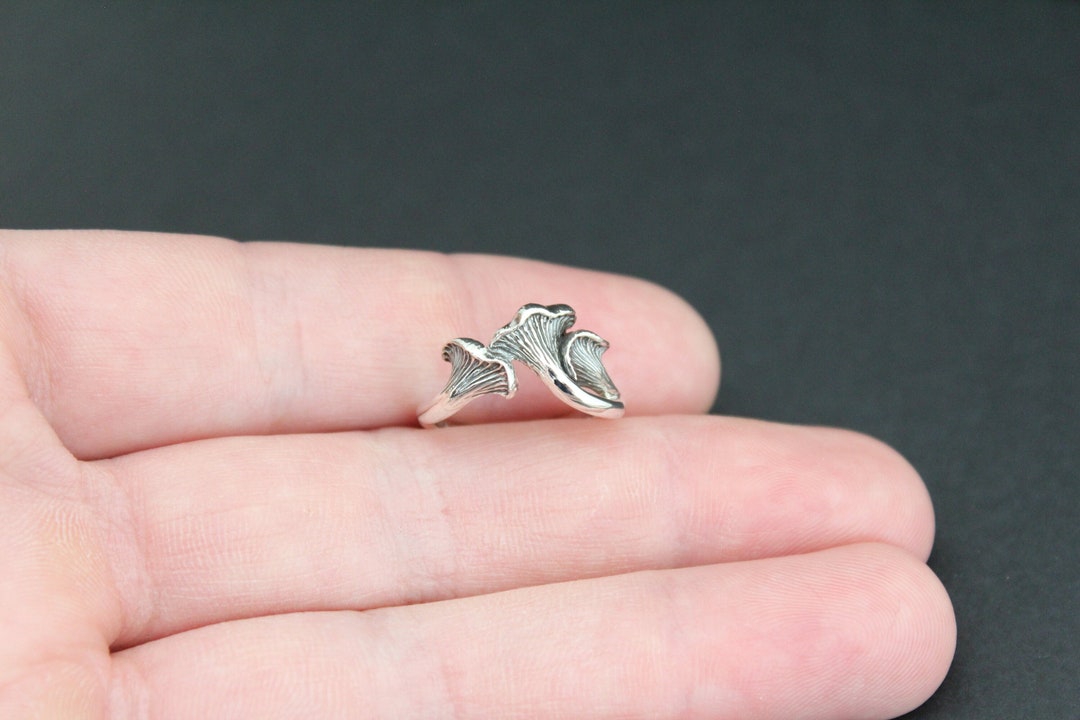 Sterling Silver Chanterelle Mushroom Ring, Silver Chanterelle Mushroom Ring, Chanterelle Mushroom Ring, Unique Chanterelle Mushroom Ring