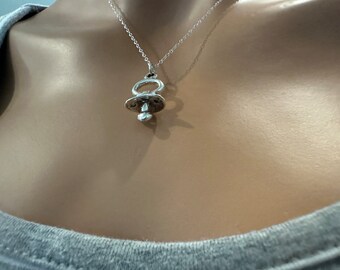 スターリングシルバーのベビーおしゃぶりネックレス：3Dチャーム