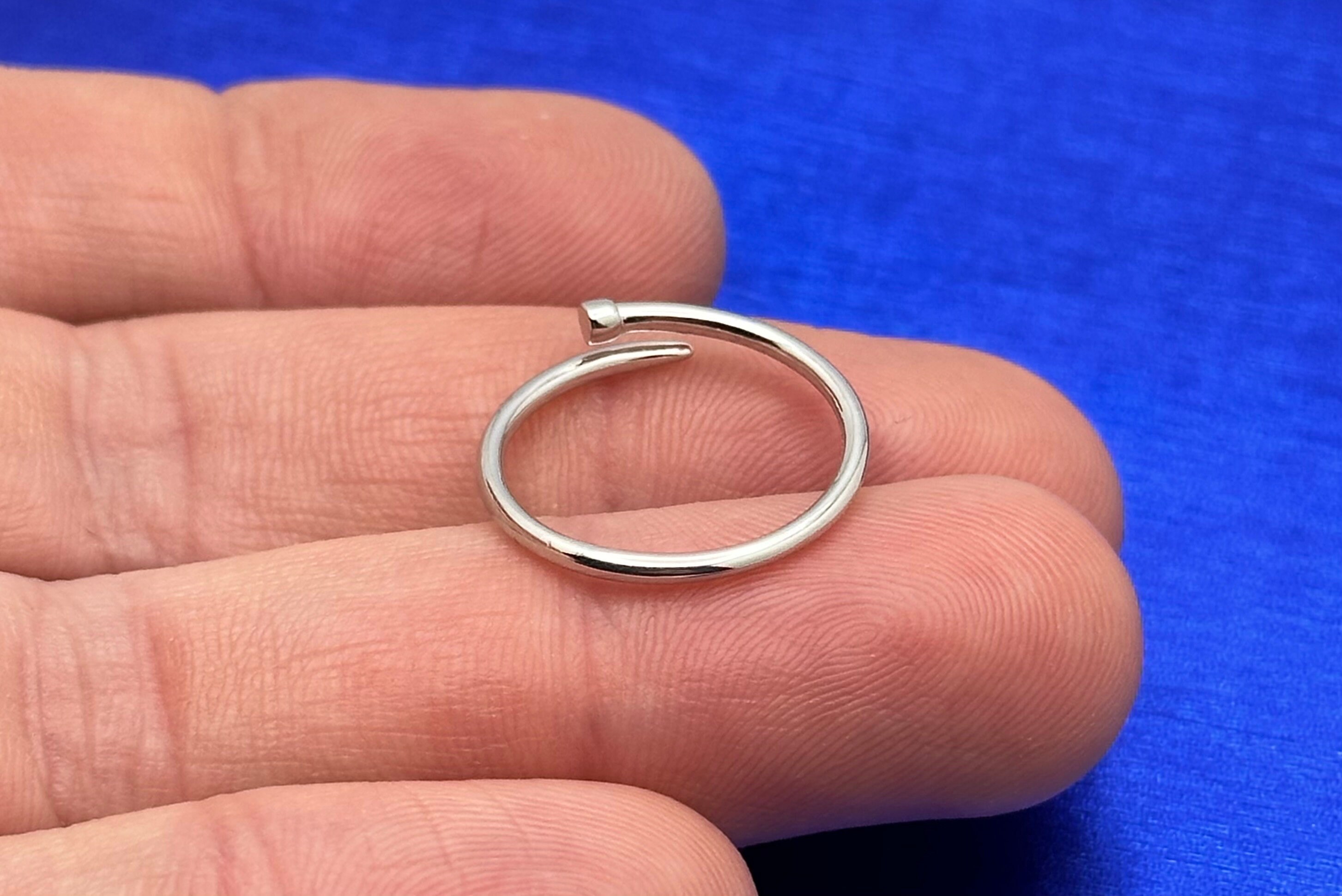 Screw cartier ring top