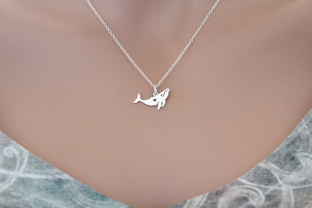 ネックレス・チョーカー BLENDOFF Humpback Whale Necklace Silver 925 Sterling Silver Humpback Whale Charm With Heart Cutout