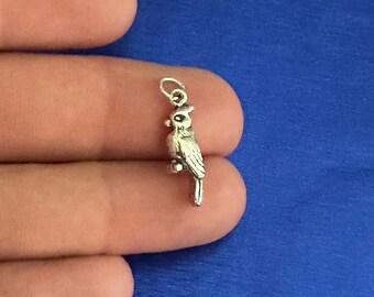 Colgante con dije de pájaro cardenal 3D en plata de ley