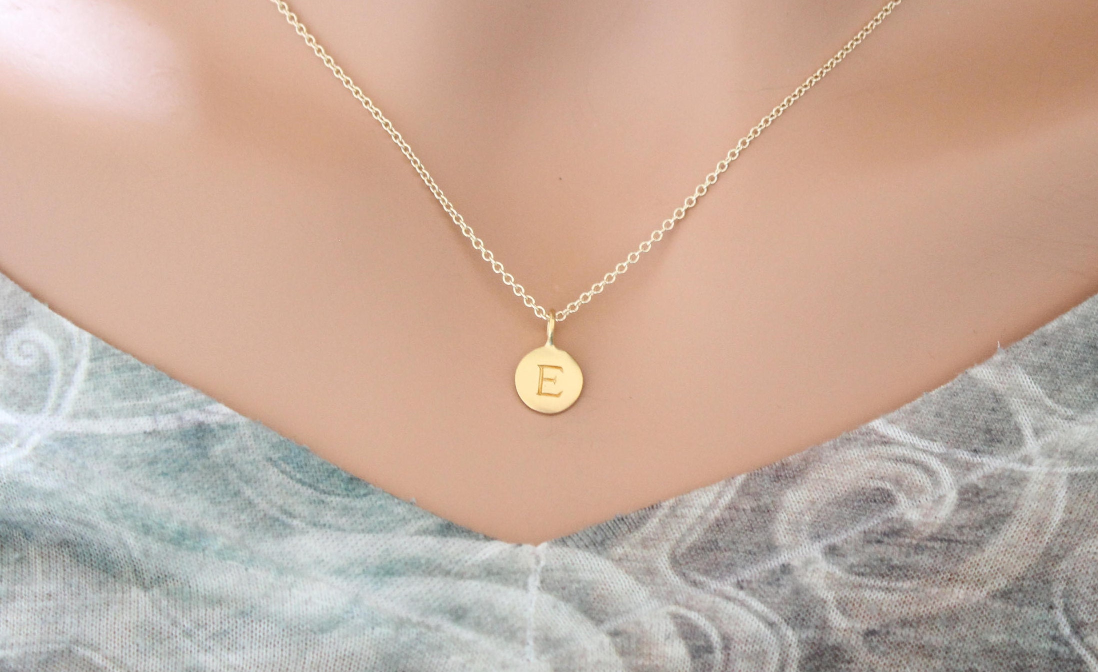 E 2024 pendant gold