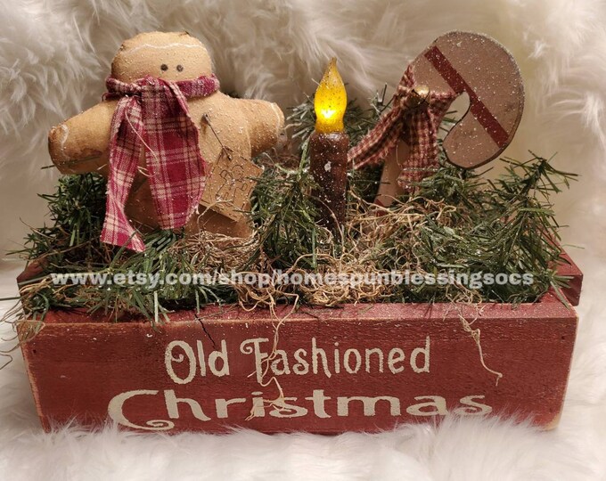 Old Fashioned Christmas table centerpiece